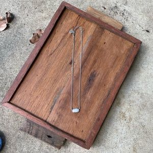 KENDRA SCOTT Elisa Silver Short Pendant Necklace In Marble Look Stone